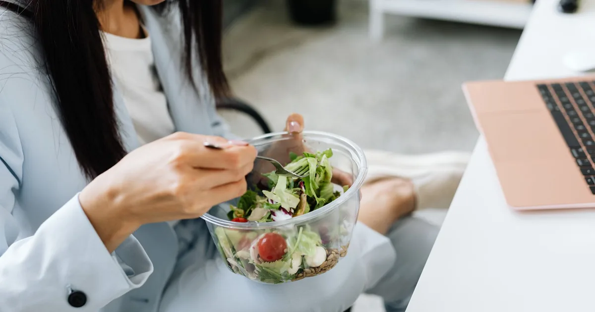 Office worker diet: 30g of protein at breakfast