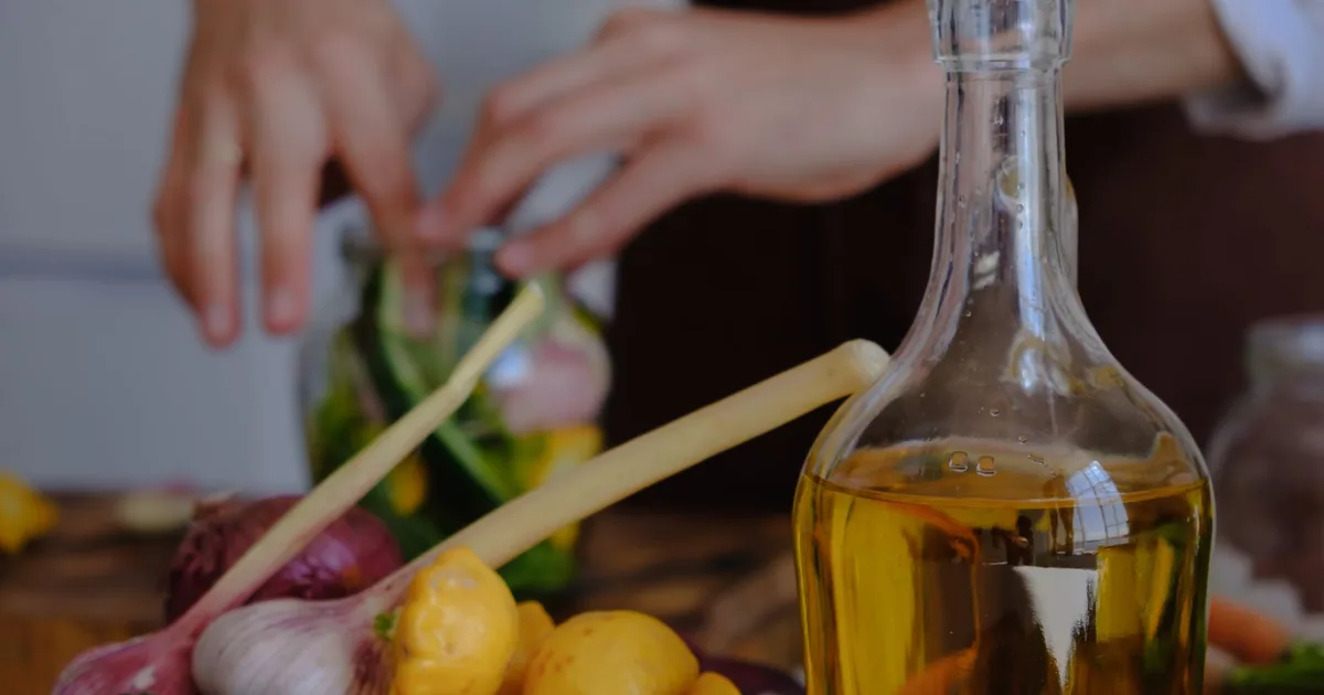 Slow-Aging Eating: What the Evidence Supports